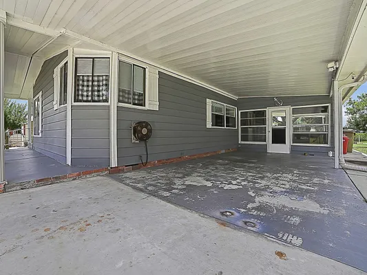 Property Slideshow image 2 of 61 | 25035 bellevue, Leesburg, FL, 34748