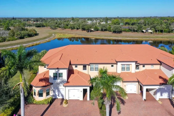 Property Slideshow image 2 of 52 | 23149 banbury way # 201, Venice, FL, 34293