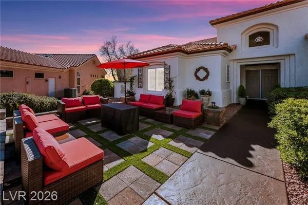 Property Slideshow image 3 of 65 | 10001 cresent creek dr, Las Vegas, NV, 89134