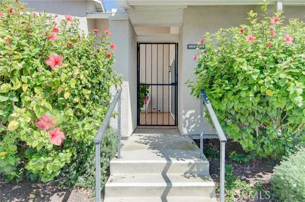 Property Slideshow image 2 of 24 | 8933 modesto cir 1216c, Huntington Beach, CA, 92646