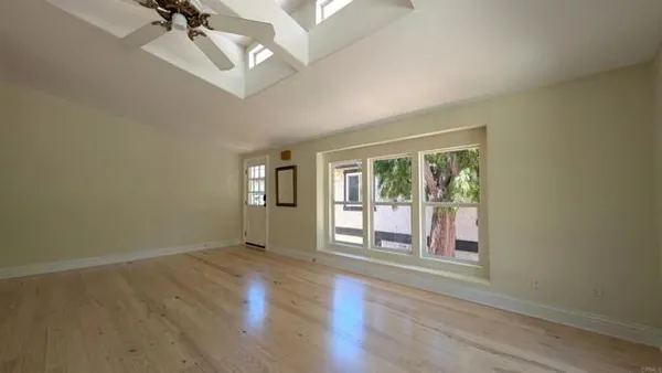 Property Slideshow image 3 of 34 | 5447 don luis dr, Carlsbad, CA, 92010