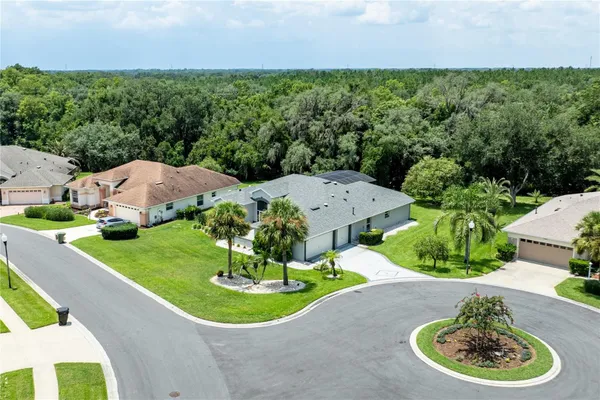 Property Slideshow image 3 of 46 | 5121 aurora dr, Leesburg, FL, 34748