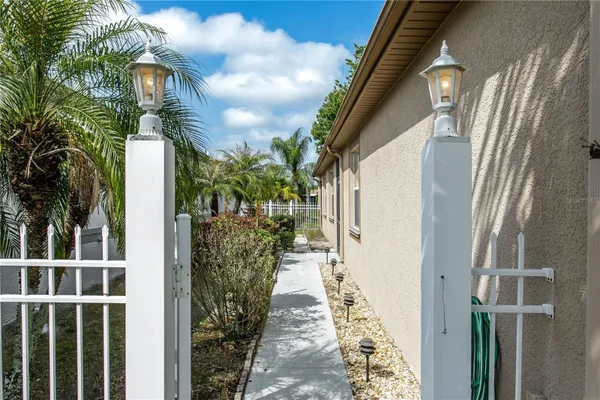 Property Slideshow image 3 of 32 | 8415 tarocco ct, Land O Lakes, FL, 34637