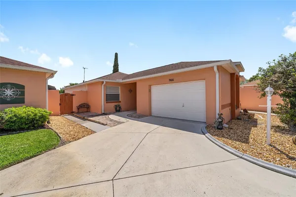 Property Slideshow image 2 of 51 | 966 avalon ave, The Villages, FL, 32159