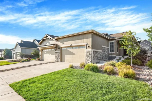 Property Slideshow image 2 of 29 | 7810 plateau creek ln, Littleton, CO, 80125
