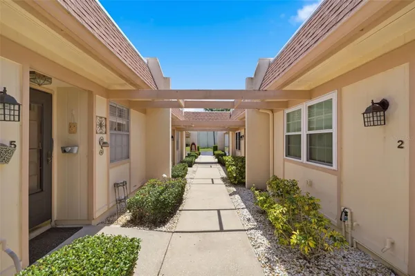Property Slideshow image 2 of 44 | 11210 carriage hill dr 5, Port Richey, FL, 34668