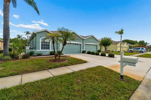 Property Slideshow image 3 of 61 | 12200 putter green ct, New Port Richey, FL, 34654