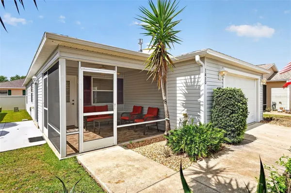 Property Slideshow image 2 of 24 | 1460 crestwood ln, The Villages, FL, 32162