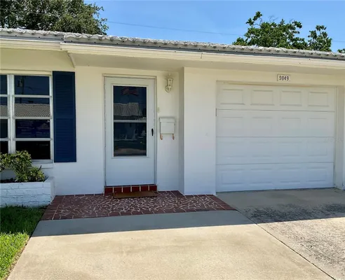 Property Slideshow image 2 of 32 | 9849 39th way, Pinellas Park, FL, 33782