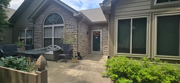 Property Slideshow image 3 of 39 | 1988 timberview dr, Joliet, IL, 60431