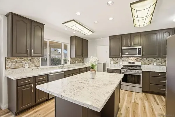 Property Slideshow image 3 of 49 | 28221 stonington way, Escondido, CA, 92026
