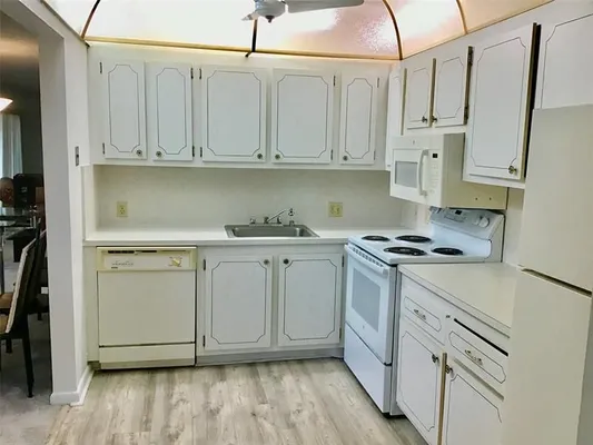 Property Slideshow image 3 of 31 | 204 preston e unit e, Boca Raton, FL, 33434