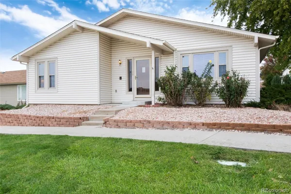 Property Slideshow image 3 of 49 | 49 carla way, Broomfield, CO, 80020