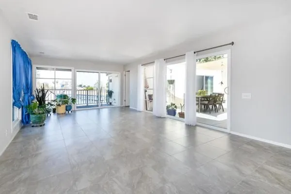 Property Slideshow image 3 of 30 | 3621 s vis 69, Oceanside, CA, 92057