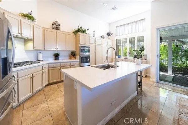 Property Slideshow image 2 of 65 | 40494 calle lampara, Murrieta, CA, 92562