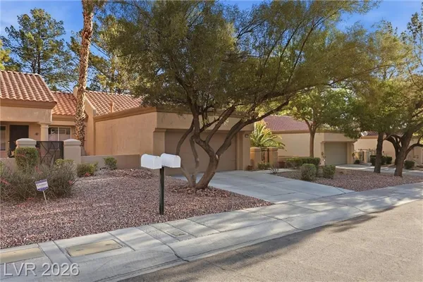 Property Slideshow image 2 of 31 | 9532 eagle valley dr, Las Vegas, NV, 89134