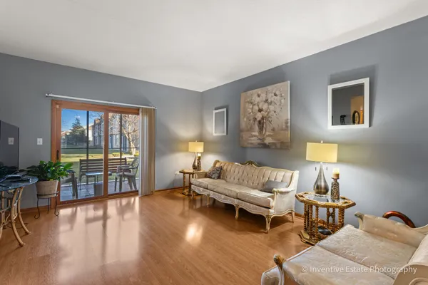 Property Slideshow image 3 of 19 | 6540 pine trail ln 2, Tinley Park, IL, 60477