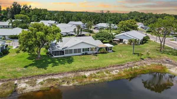 Property Slideshow image 2 of 75 | 2343 glenmore cir, Sun City Center, FL, 33573