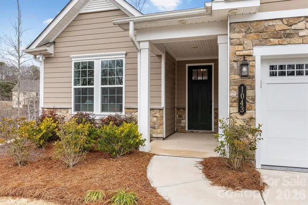Property Slideshow image 2 of 43 | 1043 wylie falls ln 8, York, SC, 29745