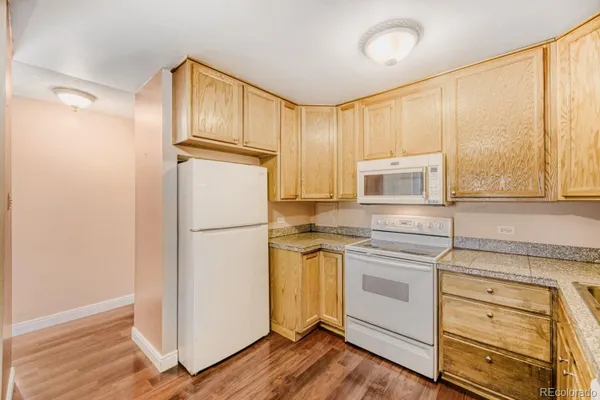 Property Slideshow image 3 of 17 | 620 s alton way 12a, Denver, CO, 80247