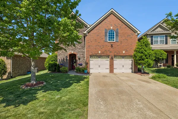 Property Slideshow image 2 of 54 | 2521 serenity way, Lebanon, TN, 37090