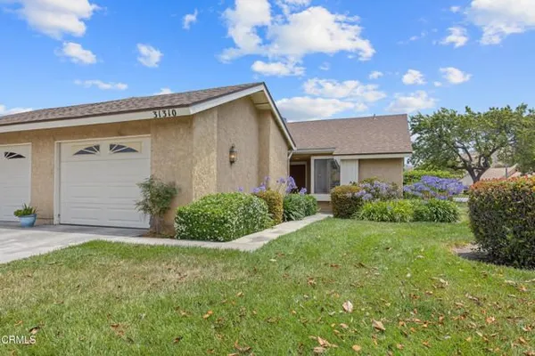 Property Slideshow image 2 of 42 | 31310 village 31 31, Camarillo, CA, 93012