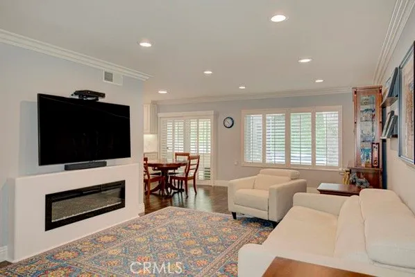 Property Slideshow image 2 of 23 | 3325 via carrizo d, Laguna Woods, CA, 92637