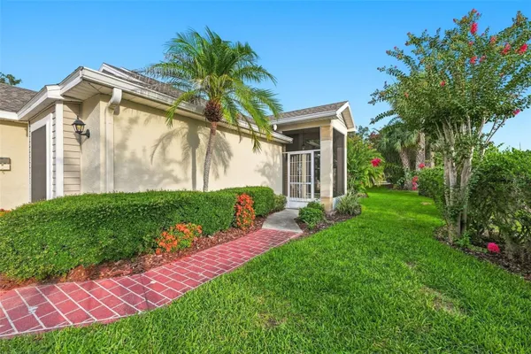 Property Slideshow image 2 of 90 | 2401 nantucket glen pl 11, Sun City Center, FL, 33573