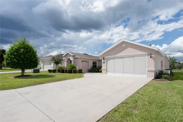 Property Slideshow image 2 of 63 | 1377 sw 161st pl, Ocala, FL, 34473