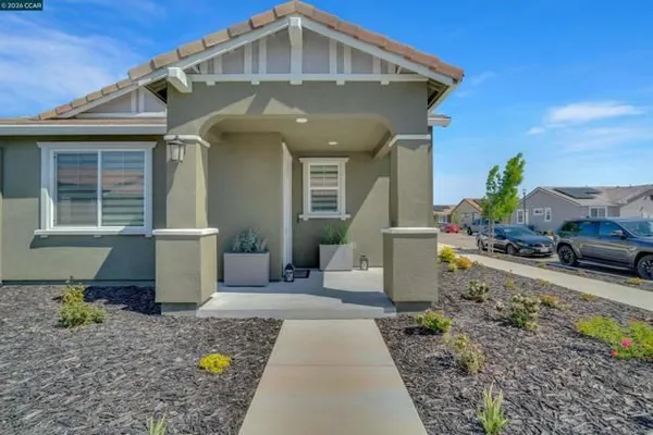 Property Slideshow image 2 of 31 | 2307 rustic oak ln, Rio Vista, CA, 94571