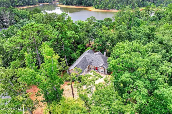 Property Slideshow image 3 of 51 | 207 rolland pl, Mccormick, SC, 29835