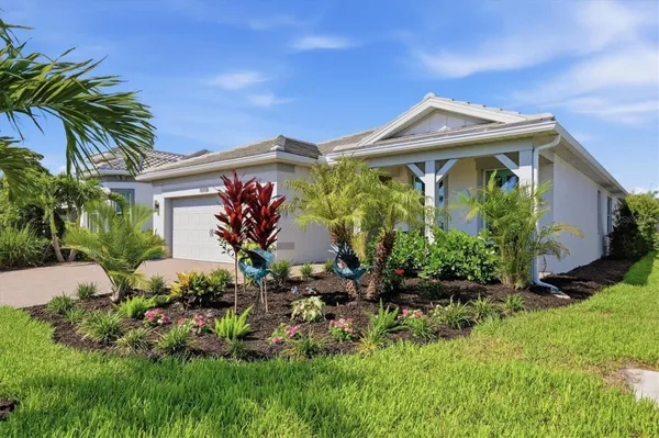 Property Slideshow image 3 of 74 | 10109 beachwalk dr, Englewood, FL, 34223