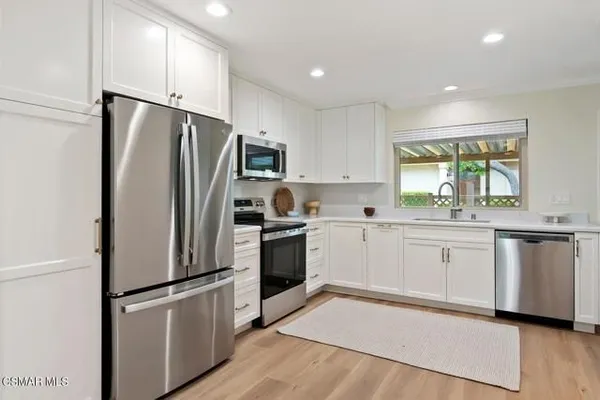 Property Slideshow image 3 of 32 | 25336 village 25 25, Camarillo, CA, 93012