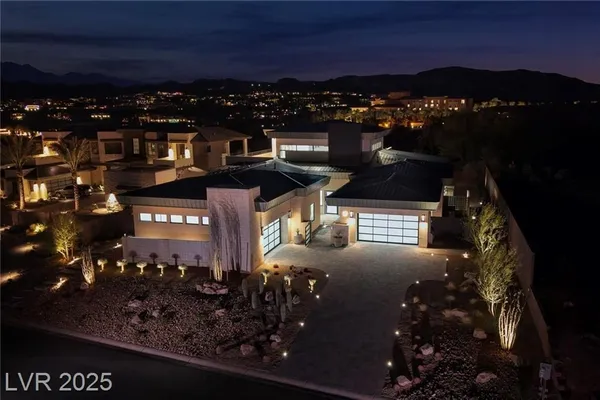 Property Slideshow image 3 of 65 | 37 reflection shores ln, Henderson, NV, 89011