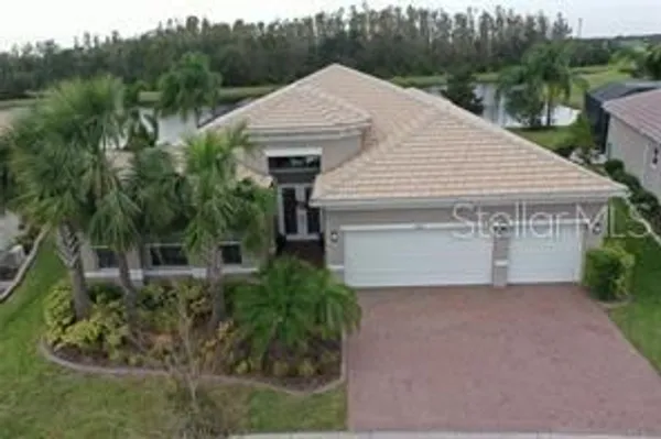 Property Slideshow image 2 of 72 | 16015 cape coral dr, Wimauma, FL, 33598