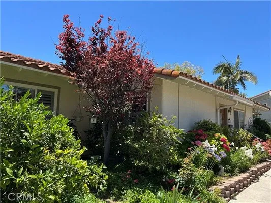 Property Slideshow image 3 of 10 | 2024 via mariposa e a, Laguna Woods, CA, 92637