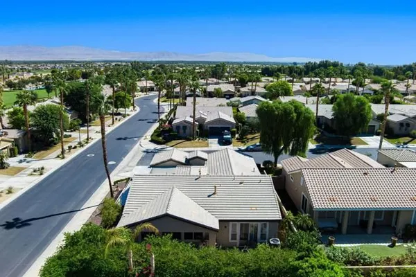 Property Slideshow image 3 of 48 | 60119 honeysuckle st, La Quinta, CA, 92253