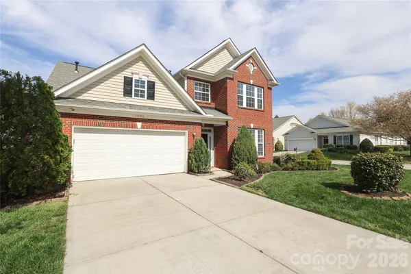 Property Slideshow image 3 of 48 | 1026 peridot dr, Fort Mill, SC, 29708