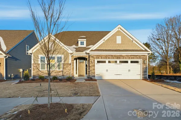 Property Slideshow image 2 of 48 | 3070 constitution ln, Gastonia, NC, 28056