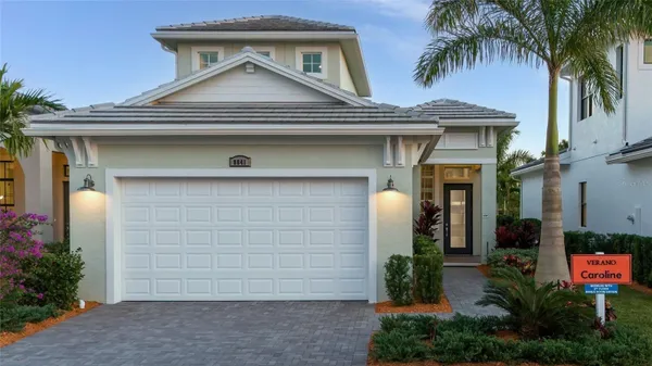Property Slideshow image 2 of 22 | 1025 port blue way, Deland, FL, 32724