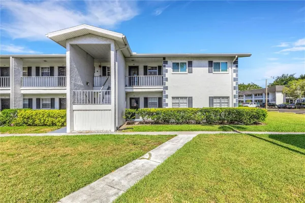 Property Slideshow image 2 of 29 | 105 47th avenue dr 376, Bradenton, FL, 34207