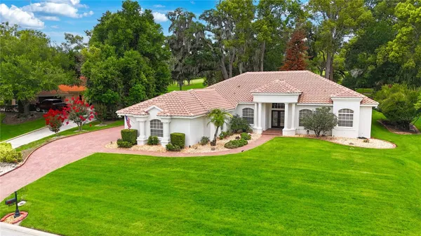 Property Slideshow image 2 of 65 | 12649 oak hollow ct, Dade City, FL, 33525