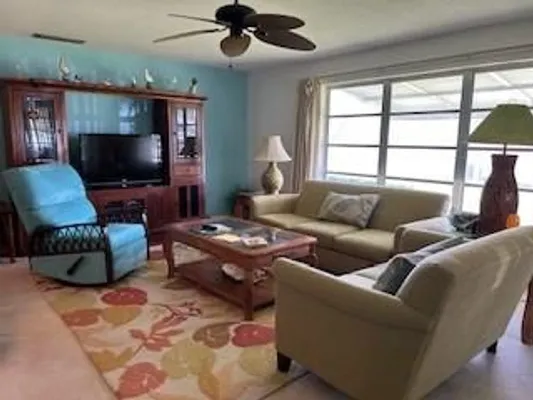 Property Slideshow image 3 of 25 | 145 south blvd d, Boynton Beach, FL, 33435