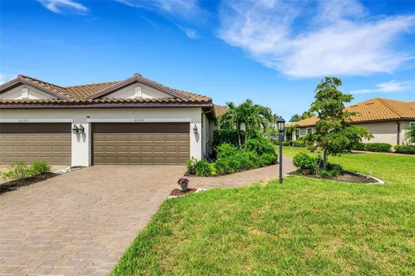 Property Slideshow image 3 of 82 | 6324 plateau ct, Bradenton, FL, 34203