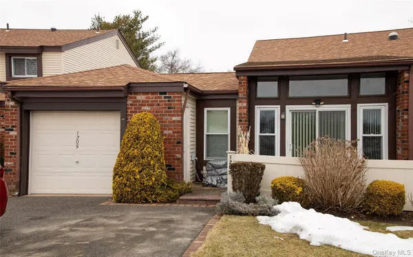 Property Slideshow image 2 of 23 | 1205 gotham dr, Smithtown, NY, 11780