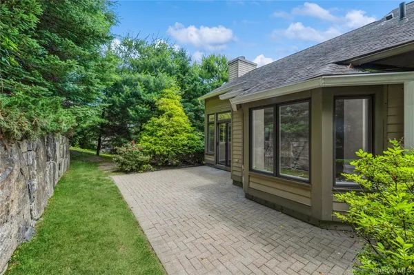 Property Slideshow image 3 of 23 | 900 heritage hls b, Somers, NY, 10589