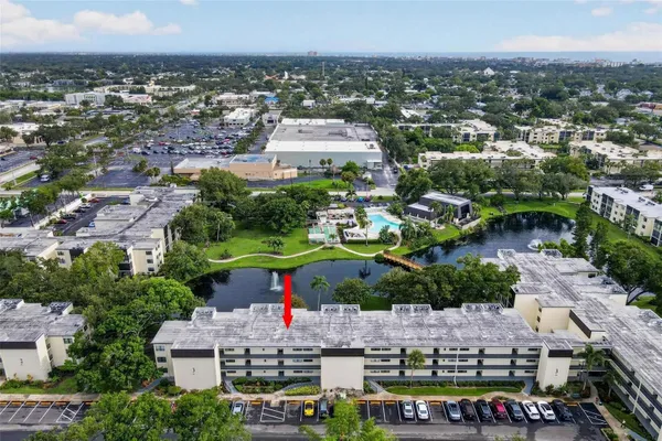 Property Slideshow image 2 of 38 | 14130 rosemary ln 3311, Largo, FL, 33774