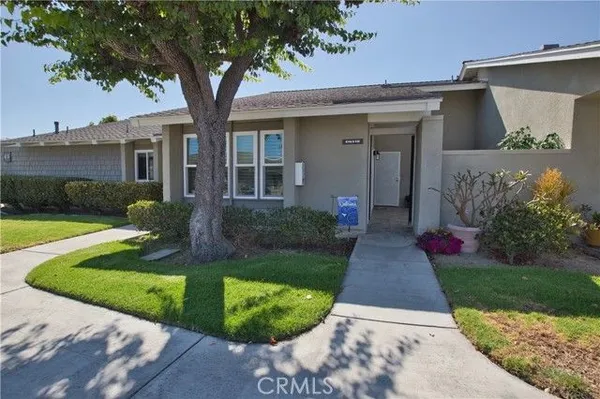 Property Slideshow image 3 of 43 | 8746 placer cir b_615, Huntington Beach, CA, 92646