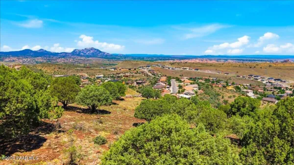 Property Slideshow image 2 of 40 | 4024 thundering herd, Prescott, AZ, 86301