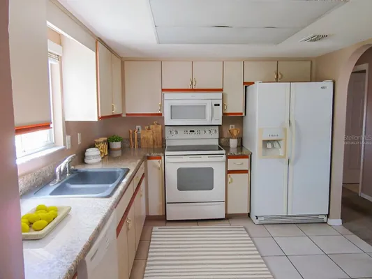 Property Slideshow image 3 of 35 | 17965 se 102nd ter, Summerfield, FL, 34491